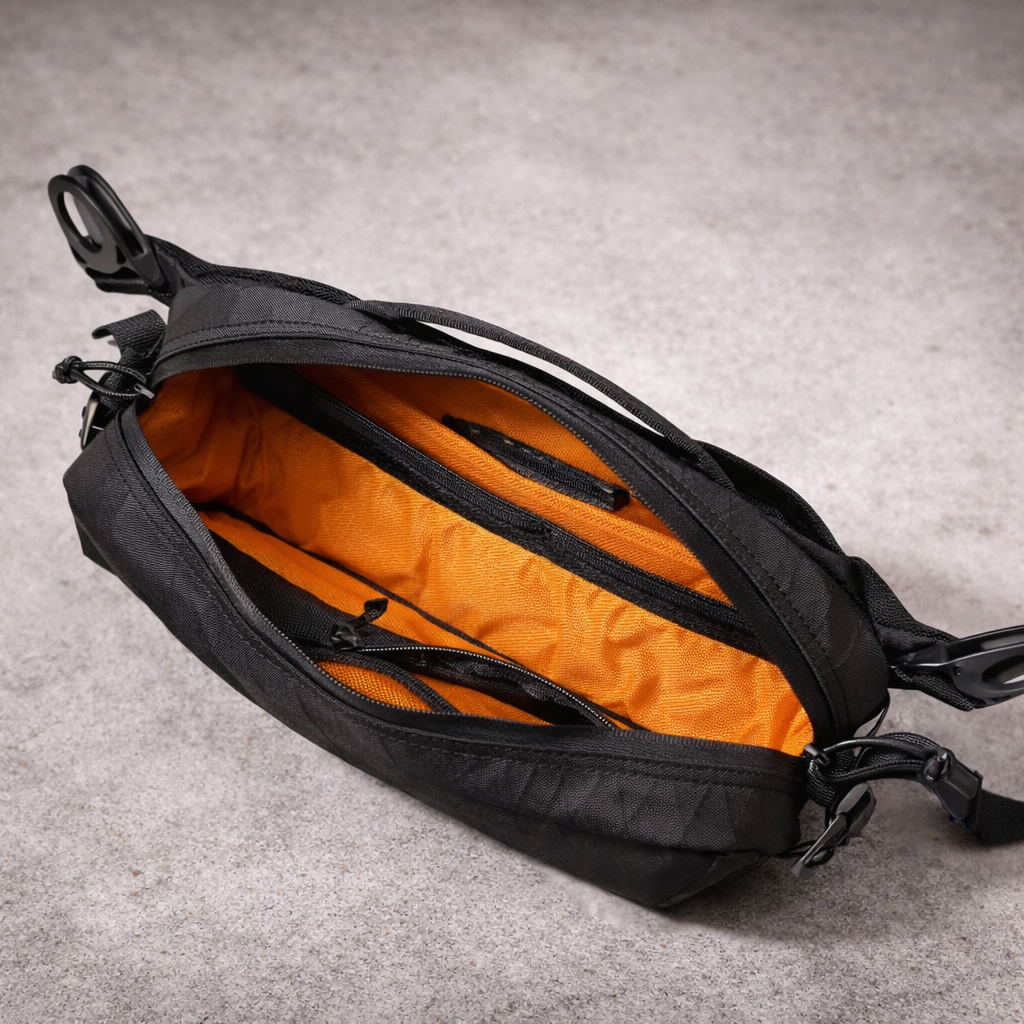 Waterproof Cross Body Bag 5.5L detail