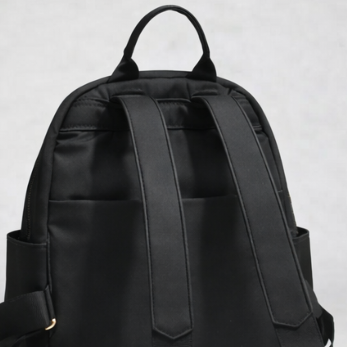 Women's Minimal Water-Repellent Backpack detail
