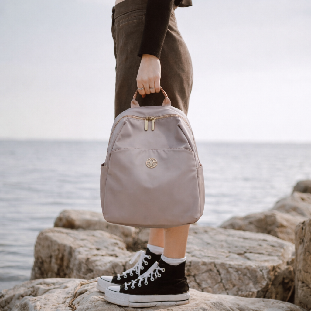 Women's Minimal Water-Repellent Backpack